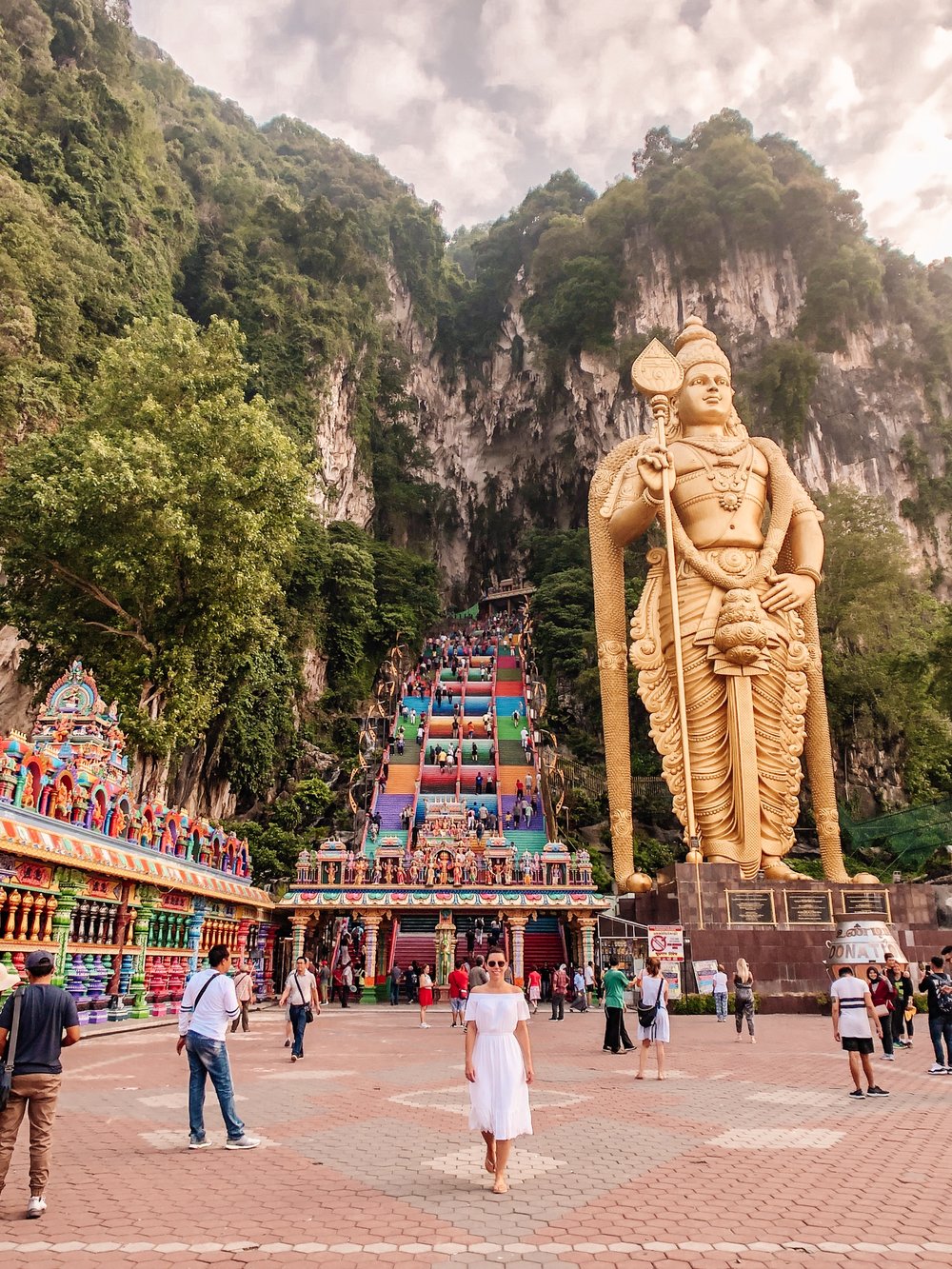 Best place to take photos at Batu Caves entrance