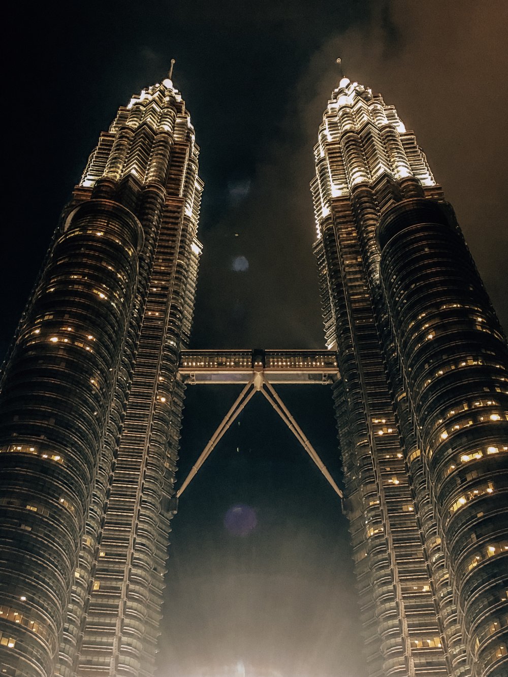 Best views for evening exterior of Petrona Towers Kuala Lumpur