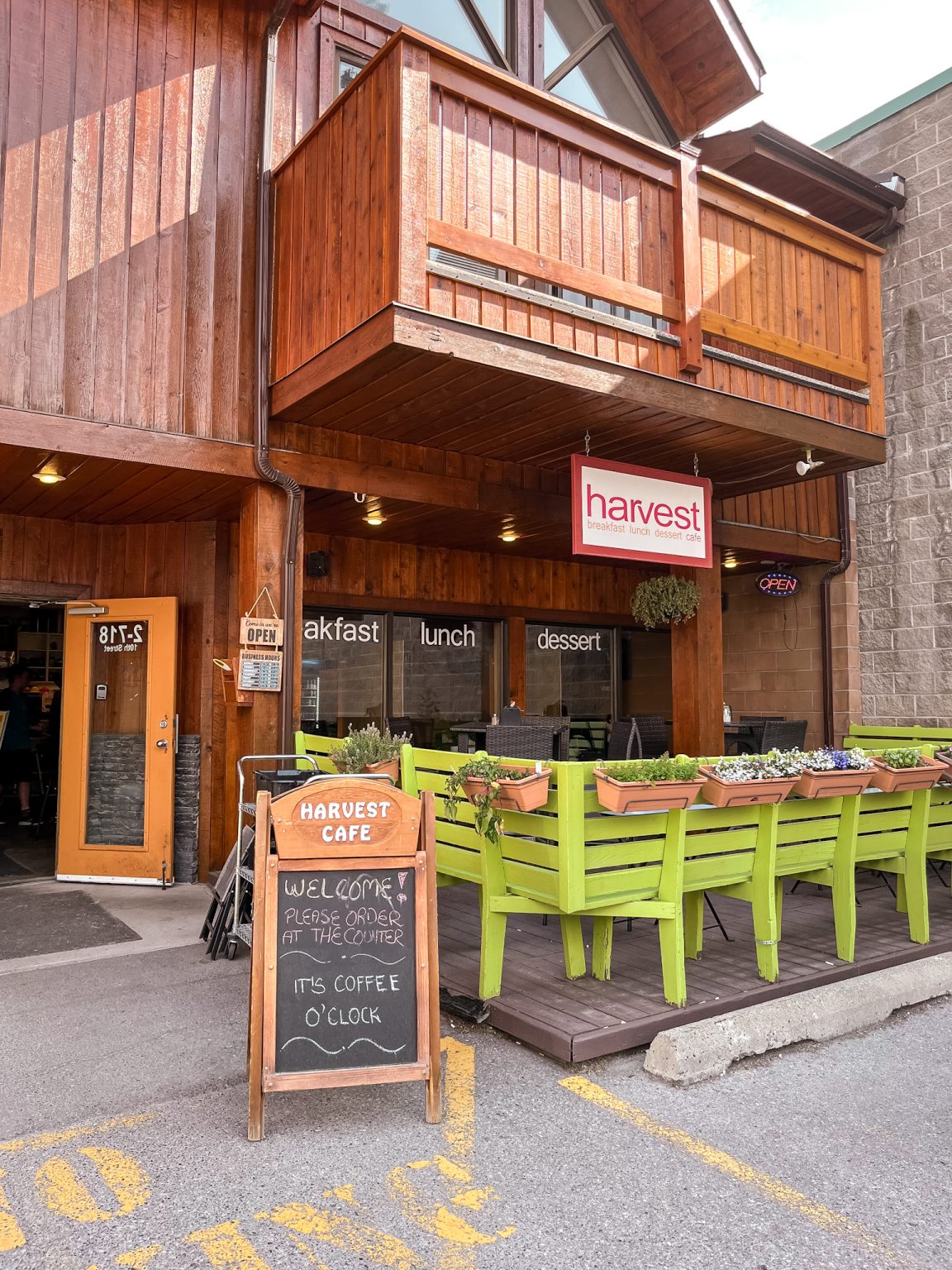 Best Breakfast Places in Canmore, Alberta (2023) What Lynn Loves